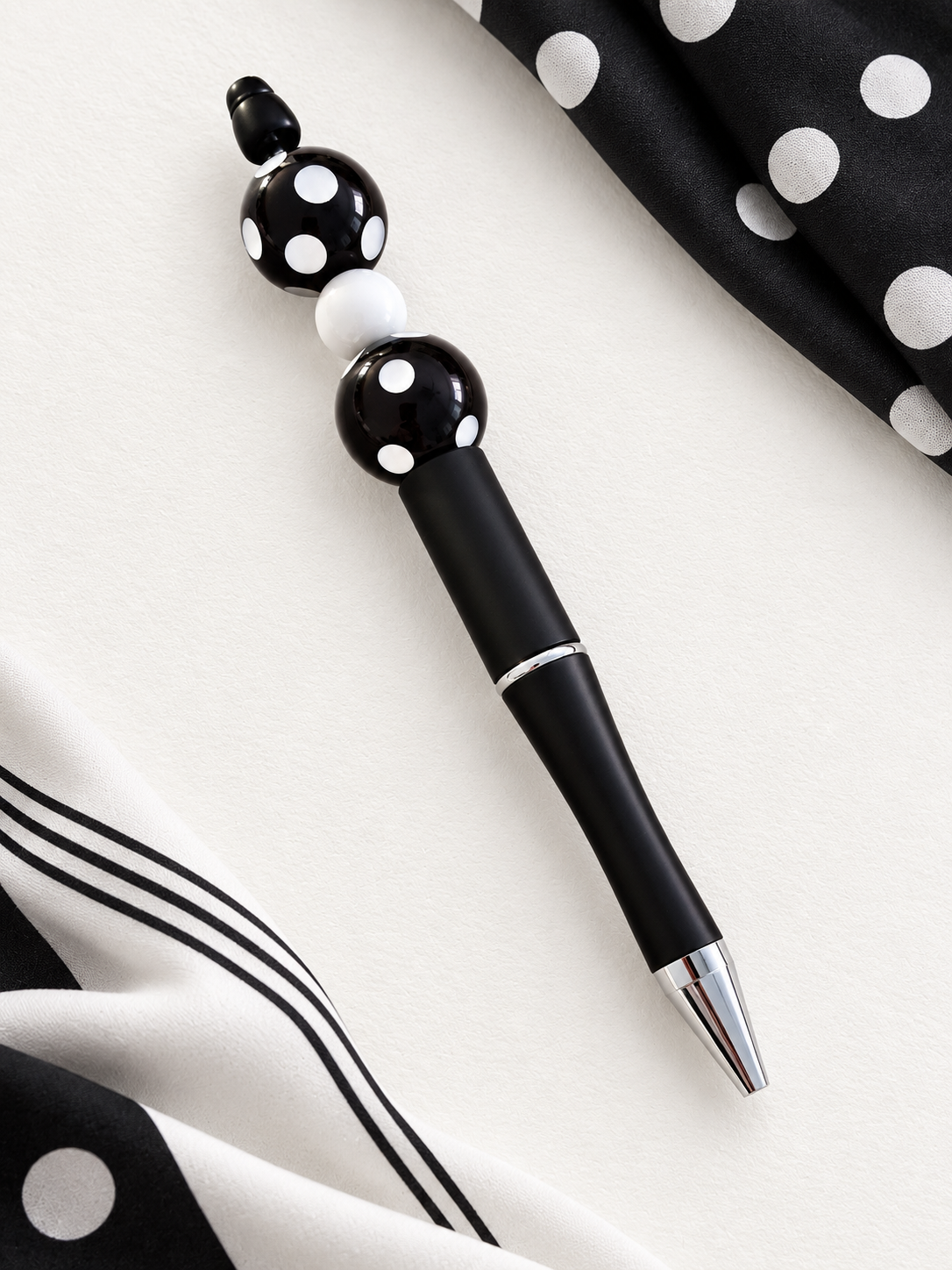 Handcrafted N Pretty Polka Dot Ink Pen